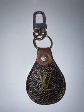 Louis Vuitton Brown Monogram Teardrop Key Charm with Gold Hardware